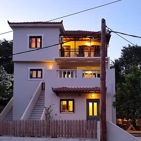 Kaia 3 Apartment